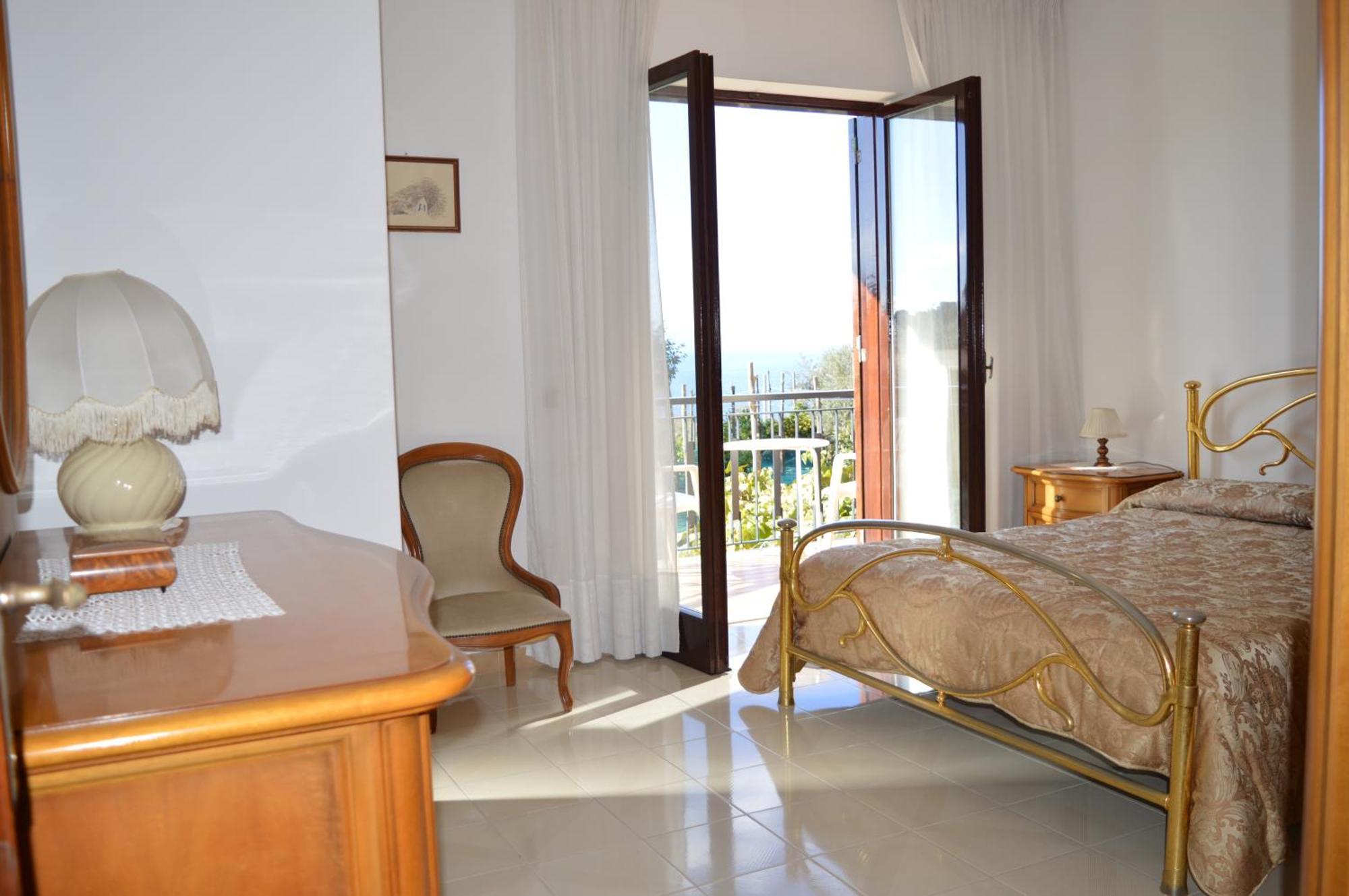 Mary'S Dream - Villa Overlooking Capri And Ischia In Sorrento Peninsula Massa Lubrense Exterior photo